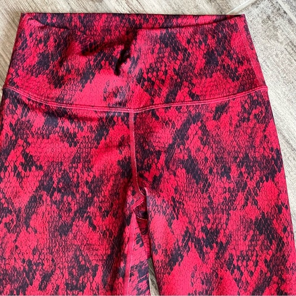 Fabletics Women’s XS‎ Red Snake Print Leggings - Picture 1 of 5